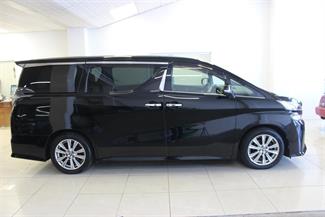 2017 Toyota Vellfire - Thumbnail