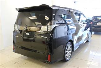 2017 Toyota Vellfire - Thumbnail