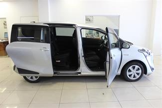 2019 Toyota Sienta - Thumbnail