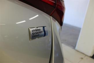 2019 Toyota Prius - Thumbnail