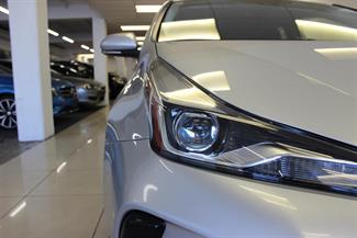 2019 Toyota Prius - Thumbnail