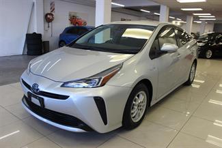 2019 Toyota Prius - Thumbnail