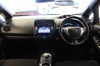 2016 Nissan Leaf - Thumbnail