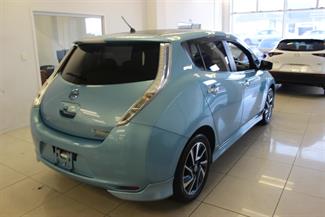 2016 Nissan Leaf - Thumbnail