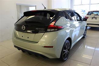 2019 Nissan Leaf - Thumbnail