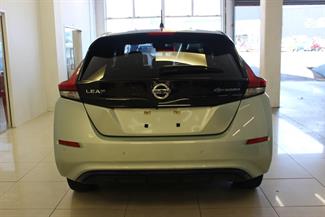 2019 Nissan Leaf - Thumbnail