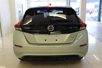 2018 Nissan Leaf - Thumbnail