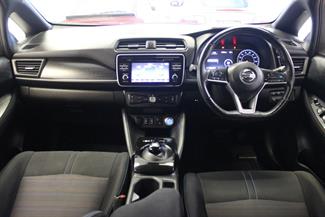 2017 Nissan Leaf - Thumbnail