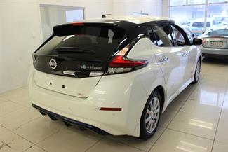 2017 Nissan Leaf - Thumbnail