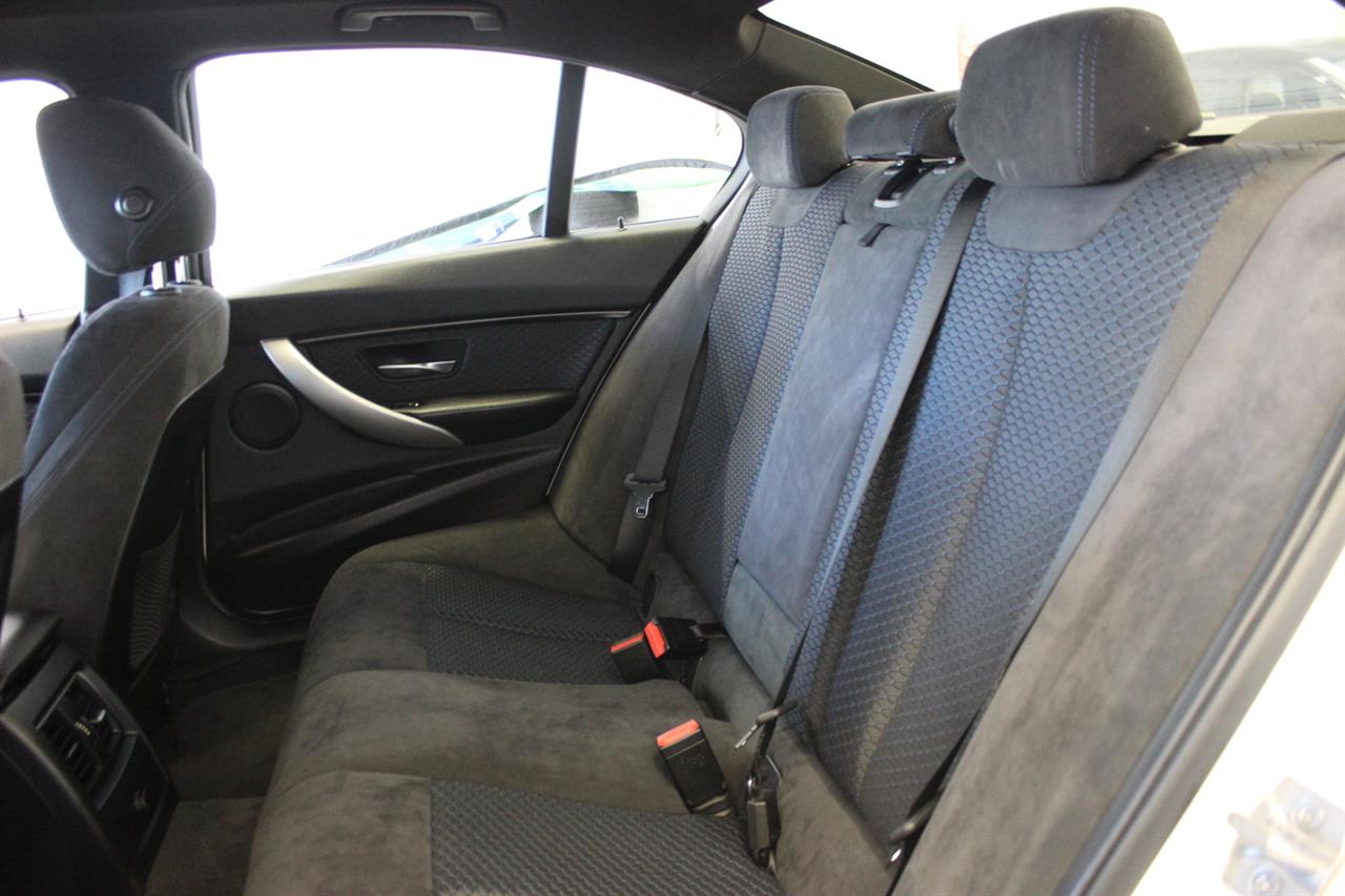 2015 BMW 330i