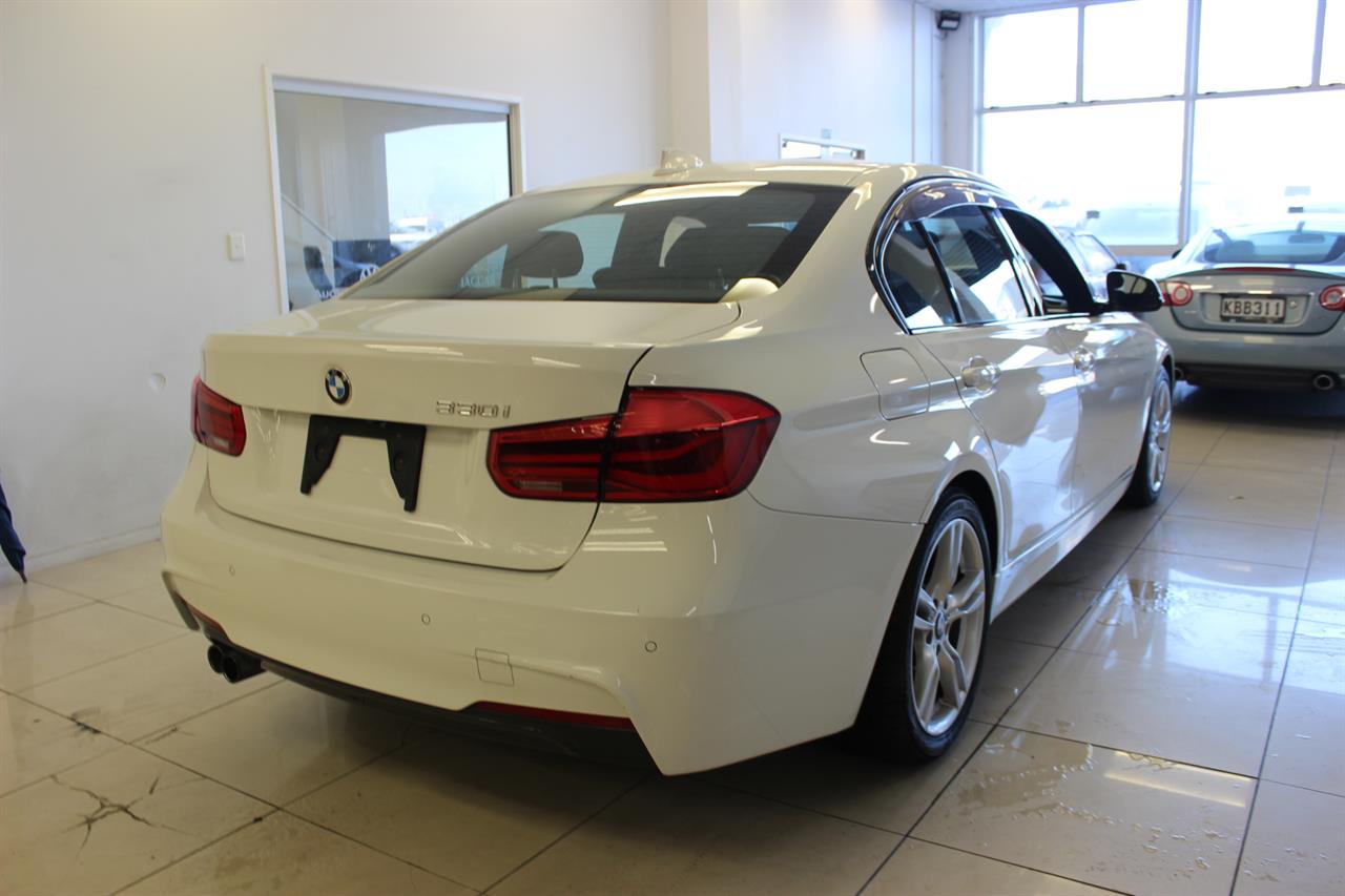 2015 BMW 330i