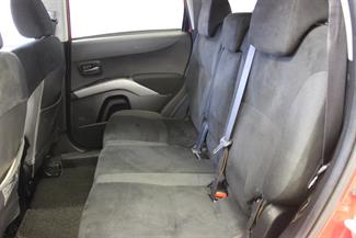 2006 Mitsubishi Outlander - Thumbnail