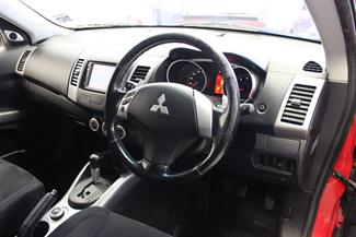 2006 Mitsubishi Outlander - Thumbnail