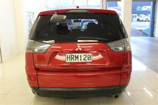 2006 Mitsubishi Outlander - Thumbnail