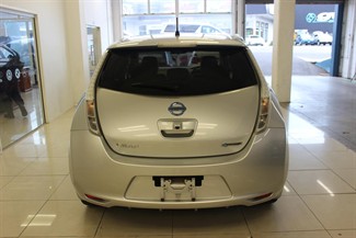 2016 Nissan Leaf - Thumbnail